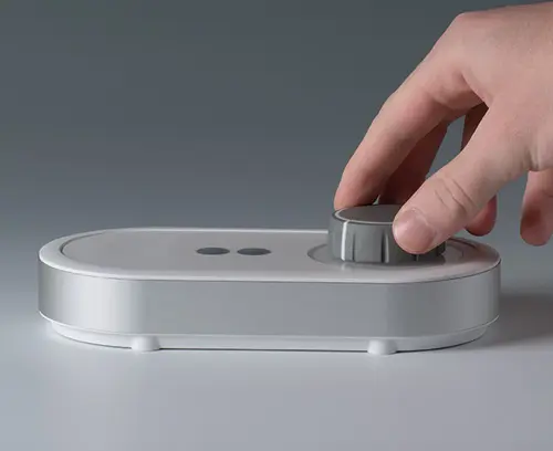 Ukazatel na straně, v bílé barvě pro jemné změny měřítka (CONTROL-KNOBS bez osvětlení)