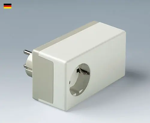 PLUG CASE D s integrovanou zásuvkou
