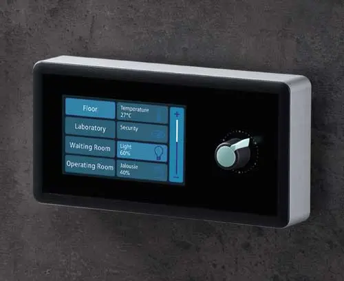 SYNERGY Gehäuse mit Touchscreen