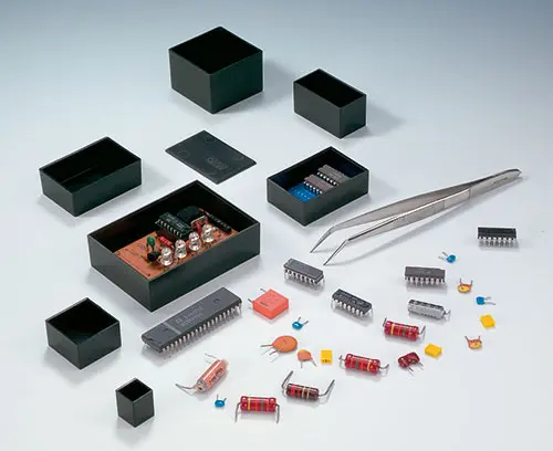 Gehäuse aus Duroplast zum Vergießen elektronischer Baugruppen