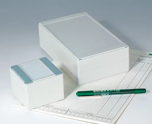 ROBUST-BOX als Tischgehäuse