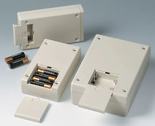 Batteriefächer für AA und 9 V