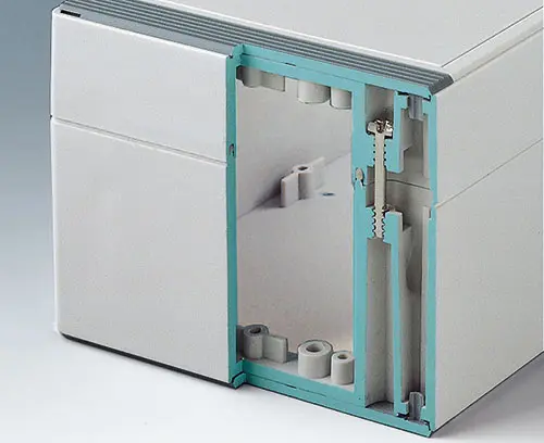 The case shells can be used as either the top or the base section