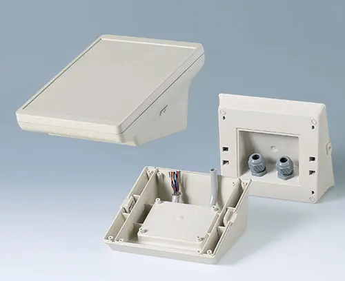 INTERFACE-TERMINAL con atornilladuras de cables en la base