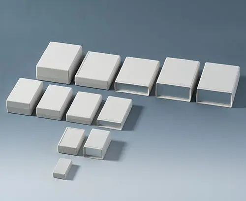 51 boitiers en trois modèles différents