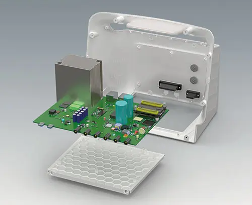 Panel dolny z wstępnie zamontowaną jednostką elektroniczną