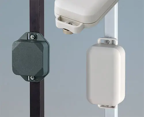 Przykład: Mocowanie MINI-DATA-BOX & EASYTEC na magnes