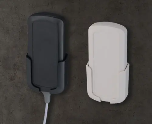 Suporte para colocação segura nomeadamente na parede, como acessório